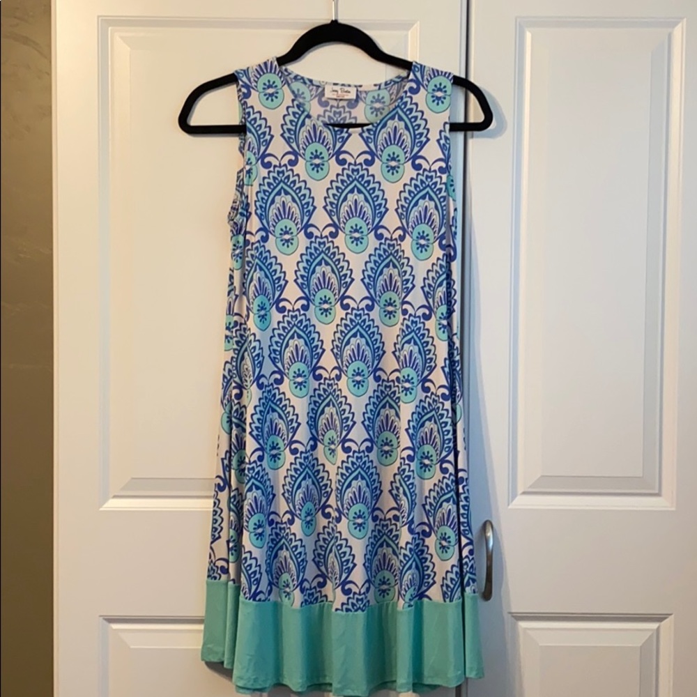 Sleeveless dress